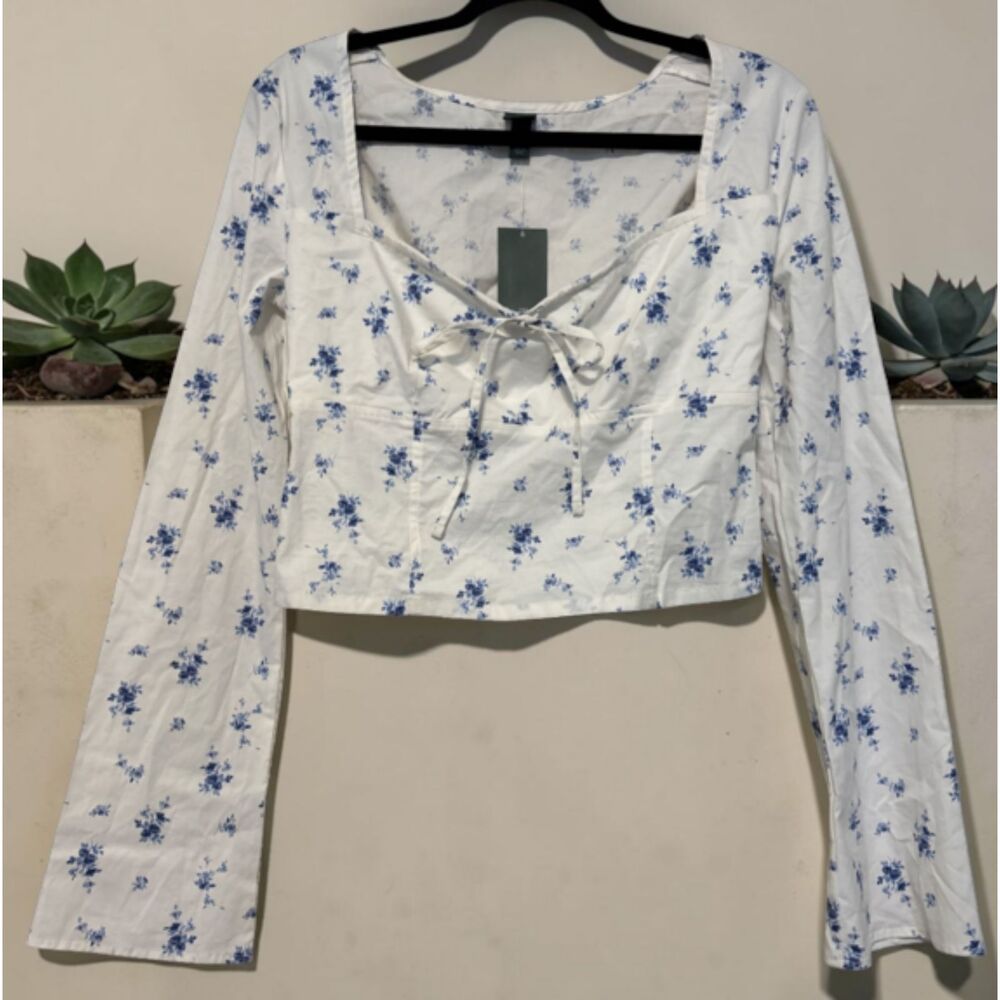 Wild Fable Blue Floral Tie Front Crop Top Medium Long Sleeve Cottagecore Blouse